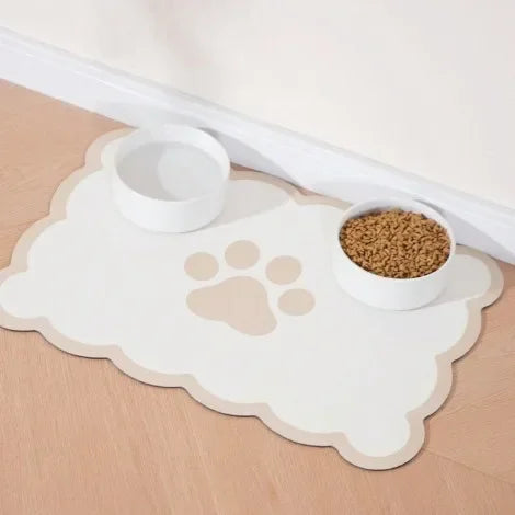 Snoutik Winter Pet Feeding Mat with a pattern