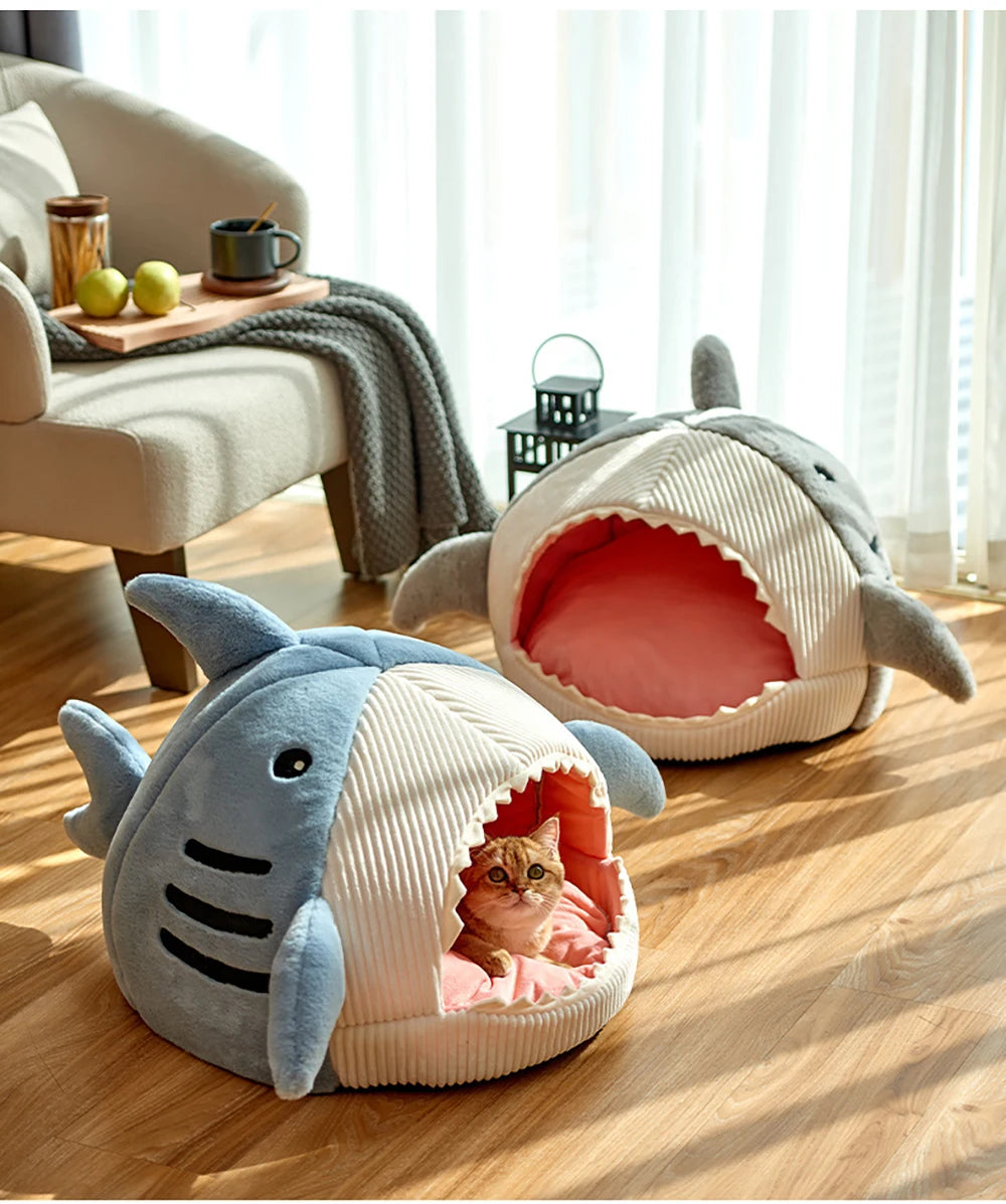 Snoutik Winter Warm Cat Bed (Shark shaped)