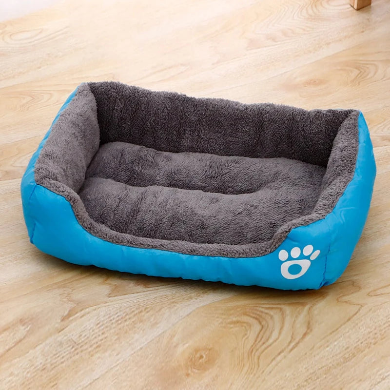 Black plush bite‑resistant dog bed mat with non‑slip bottom, cozy and durable for dogs of all sizes.