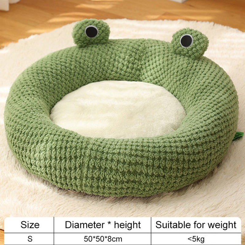 Snoutik Winter Plush Pet Villa