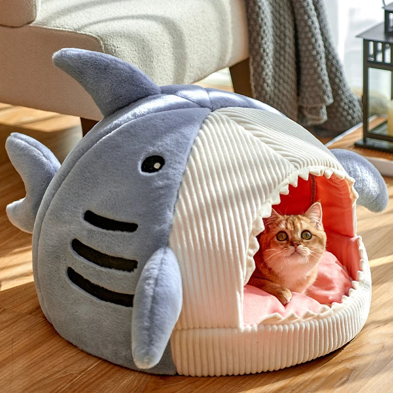 Snoutik Winter Warm Cat Bed (Shark shaped)