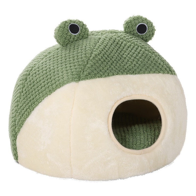 Snoutik Winter Plush Pet Villa