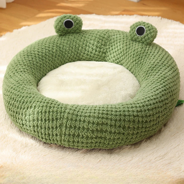 Snoutik Winter Plush Pet Villa